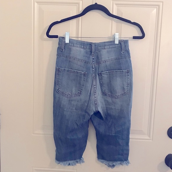 Fashion Nova Jean Shorts - Picture 6 of 7